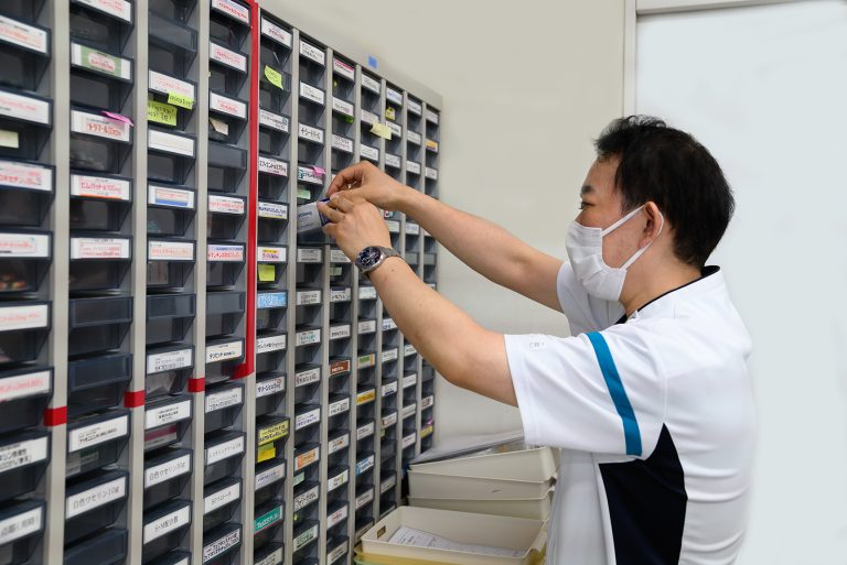 薬剤科の業務の様子